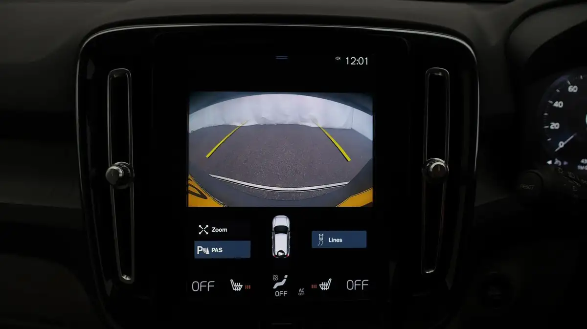 2020-volvo-xc40-20-b4-inscription-pro-big-22