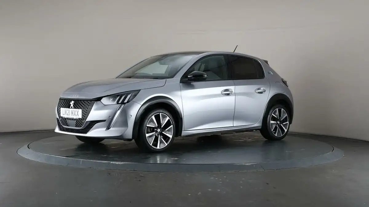 2021-peugeot-208-e-gt-50kwh-big-36