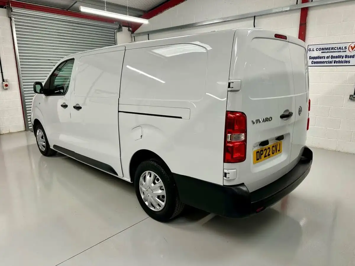 2022-vauxhall-vivaro-15td-2900-l2h1-dynamic-big-2
