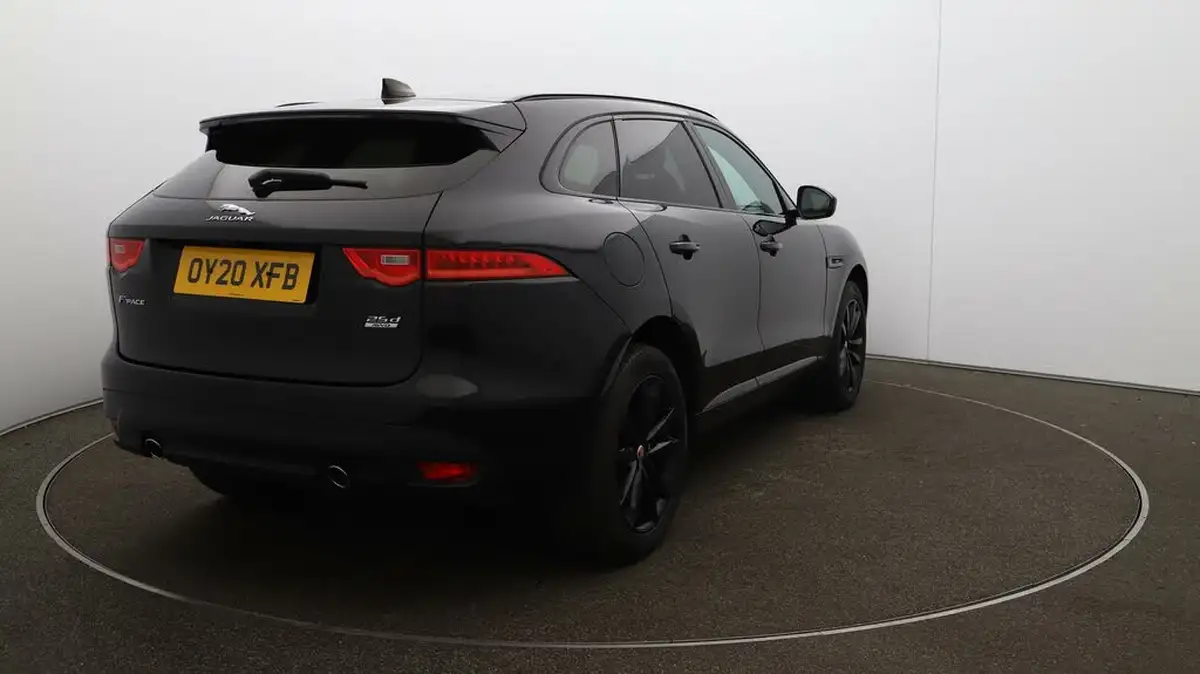 2020-jaguar-f-pace-20-i4d-chequered-flag-240ps-big-48