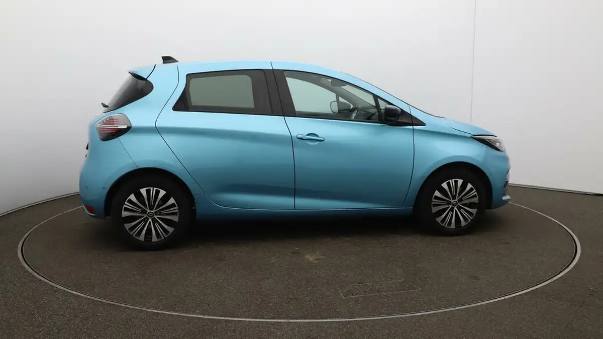 2023-renault-zoe-e-techno-boost-charge-big-8