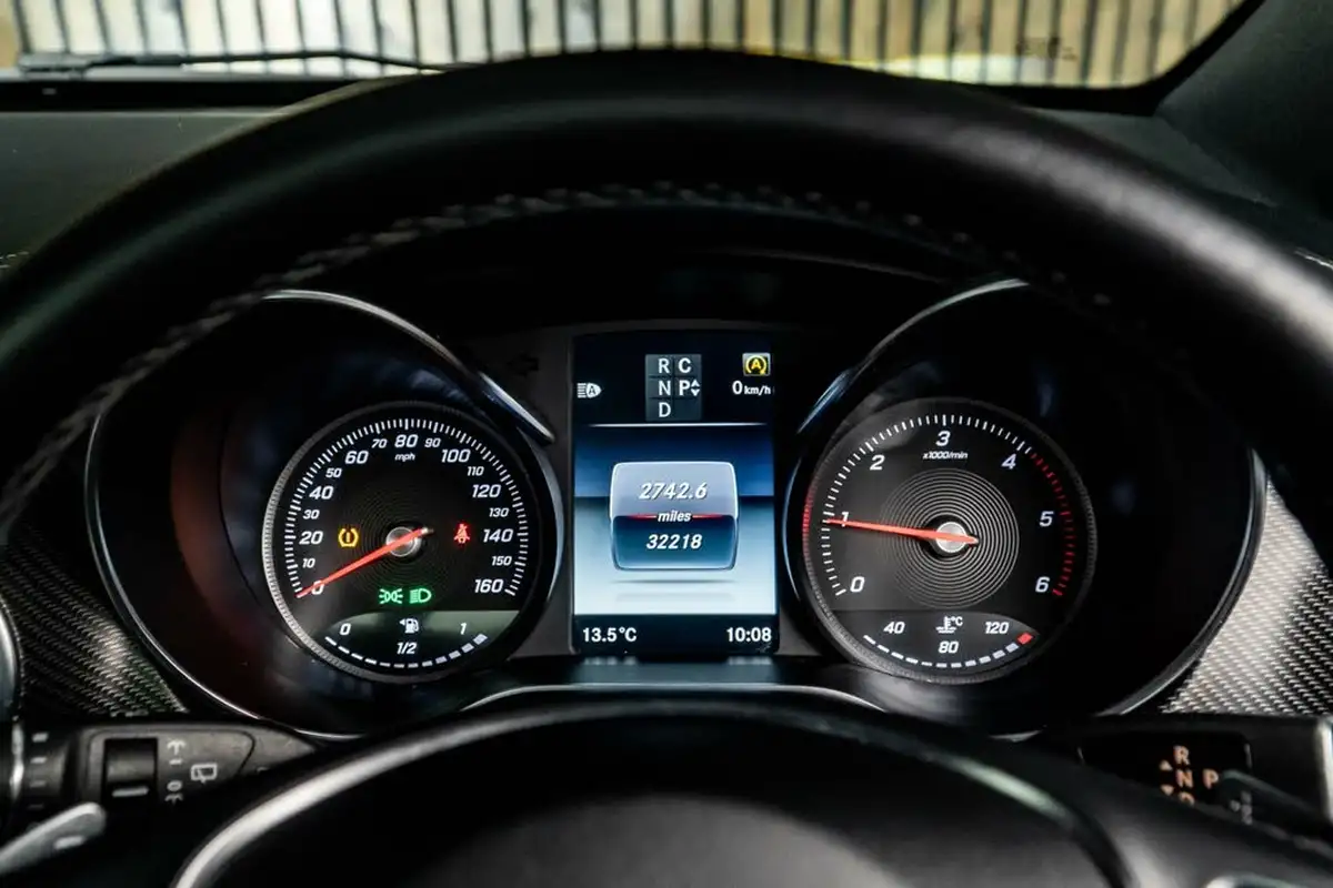 2019-mercedes-benz-v-class-21d-v250d-long-amg-line-big-33