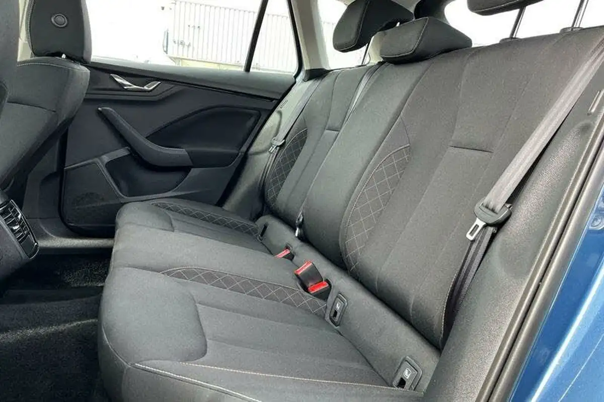2021-skoda-kamiq-10-tsi-se-95ps-big-19