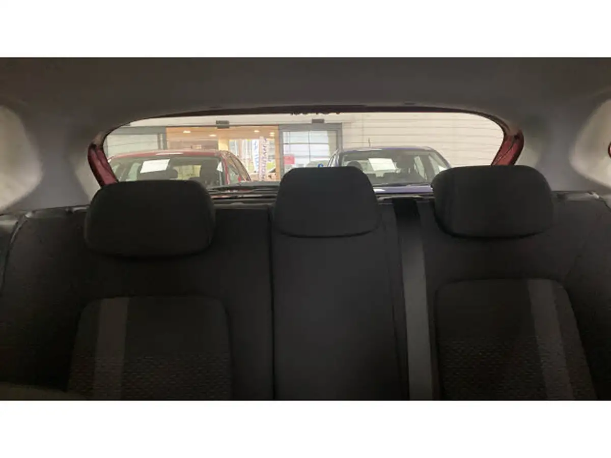 2025-hyundai-i20-10-t-gdi-ultimate-dct-big-14