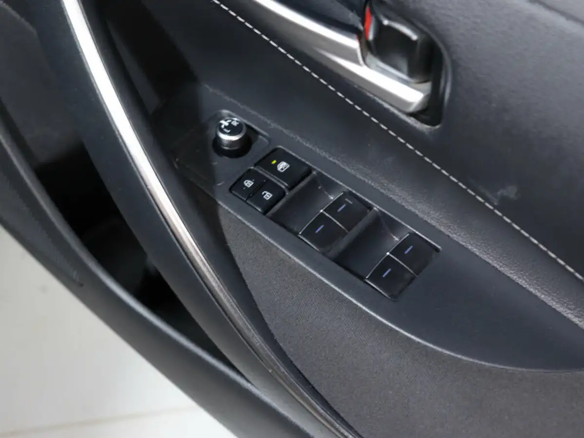 2021-toyota-corolla-18-vvt-i-icon-spare-wheel-touring-sports-5d-big-24