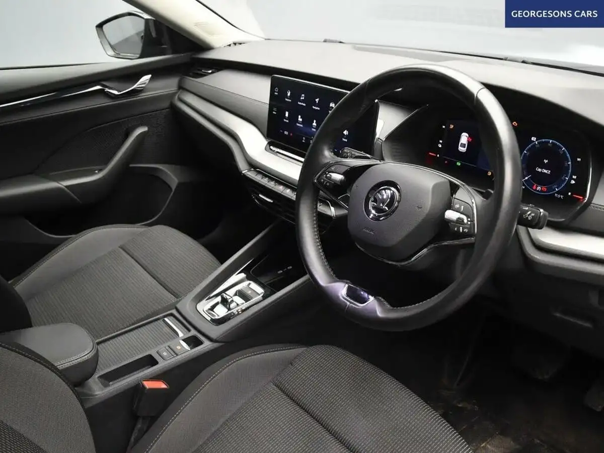 2021-skoda-octavia-14-tsi-se-technology-hatchback-big-12