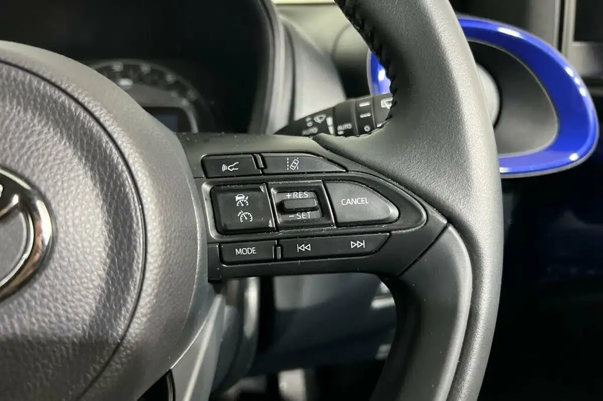 2023-toyota-aygo-x-10-vvt-i-edge-big-21