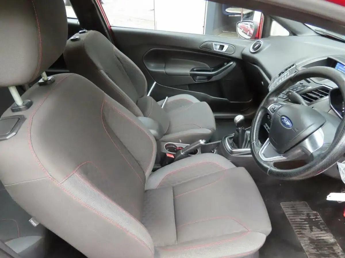 2017-ford-fiesta-10t-st-line-with-nav-125ps-3d-big-9