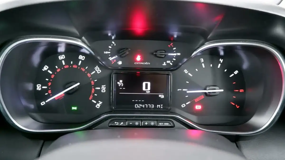 2019-citroen-c3-aircross-12-puretech-flair-110ps-ss-big-10