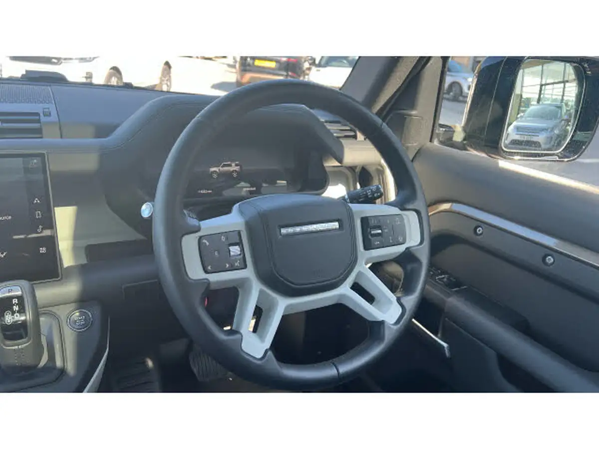 2024-land-rover-90-defender-30-d350-x-dynamic-hse-big-35
