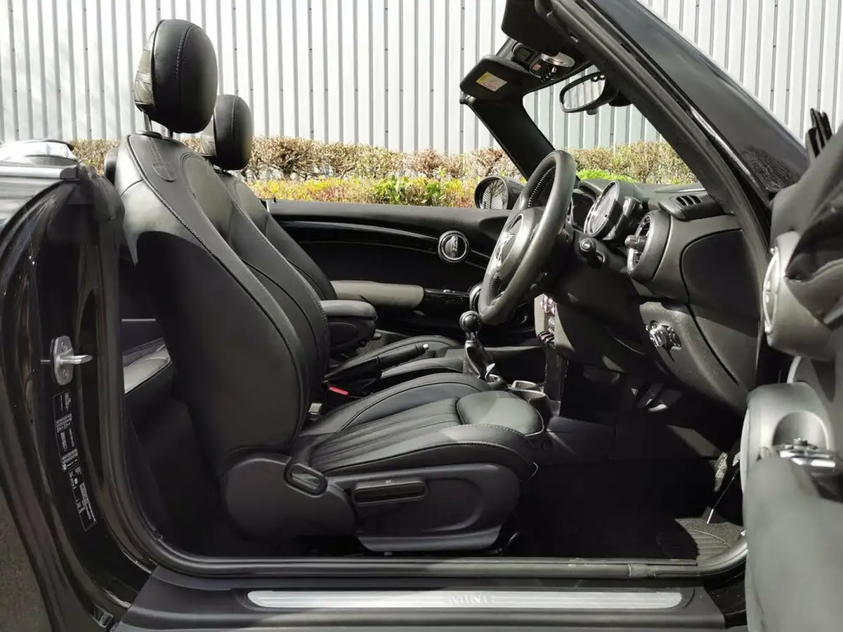 2019-mini-cooper-15-cooper-exclusive-134bhp-ss-convertible-2d-big-10