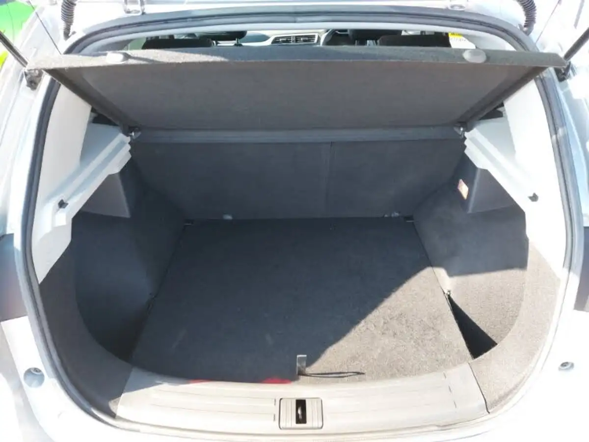 2022-mg-zs-suv-e-trophy-connect-ev-156ps-long-range-big-7