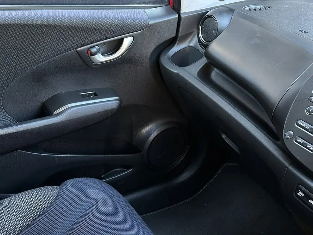 2014-honda-jazz-14-es-plus-big-23