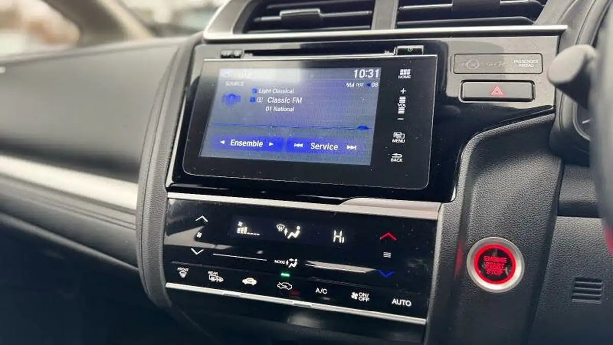 2019-honda-jazz-13-i-vtec-ex-big-14