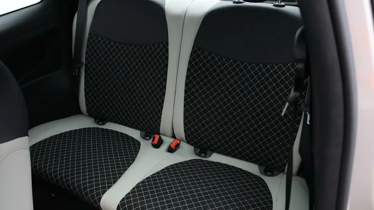 2020-fiat-500-10-star-big-15