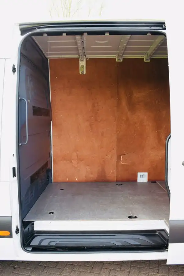 2023-mercedes-benz-sprinter-big-2