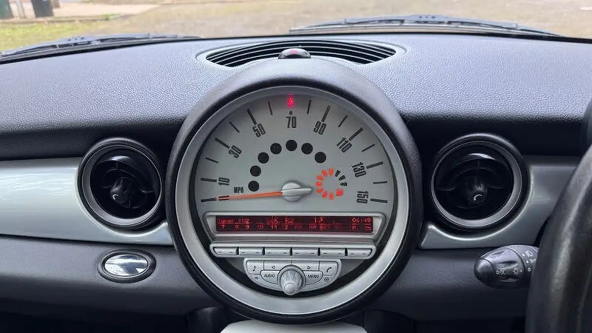 2008-mini-clubman-16td-cooper-d-110bhp-big-19