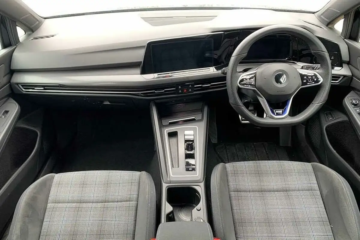 2021-volkswagen-golf-14-tsi-gte-big-9