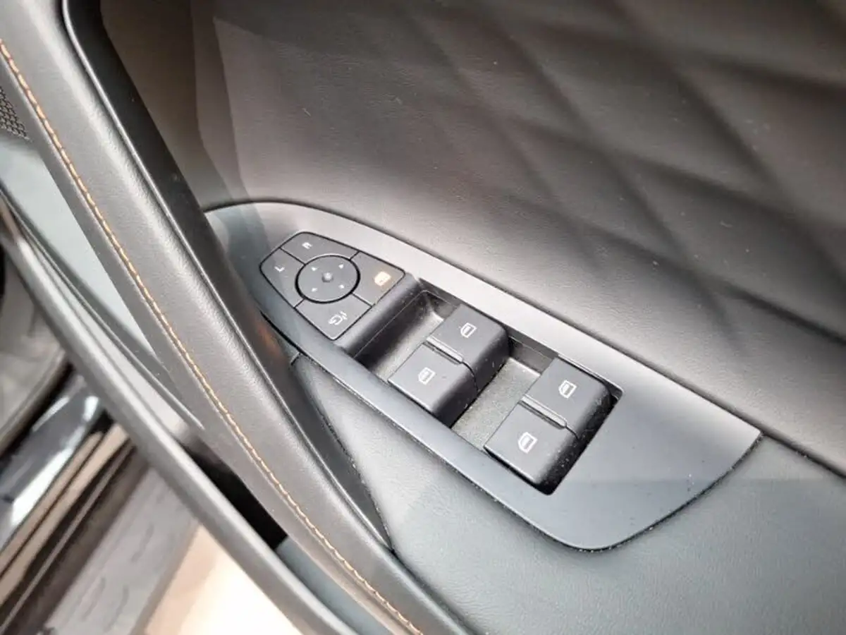 2024-mg-hs-15t-gdi-trophy-273ps-plug-in-hybrid-1496cc-auto-big-17
