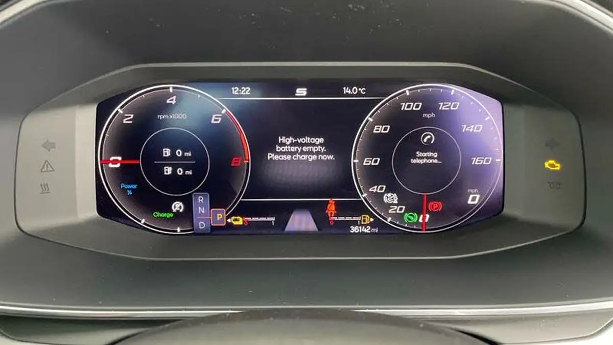 2022-seat-leon-14-e-hybrid-fr-hatchback-big-23