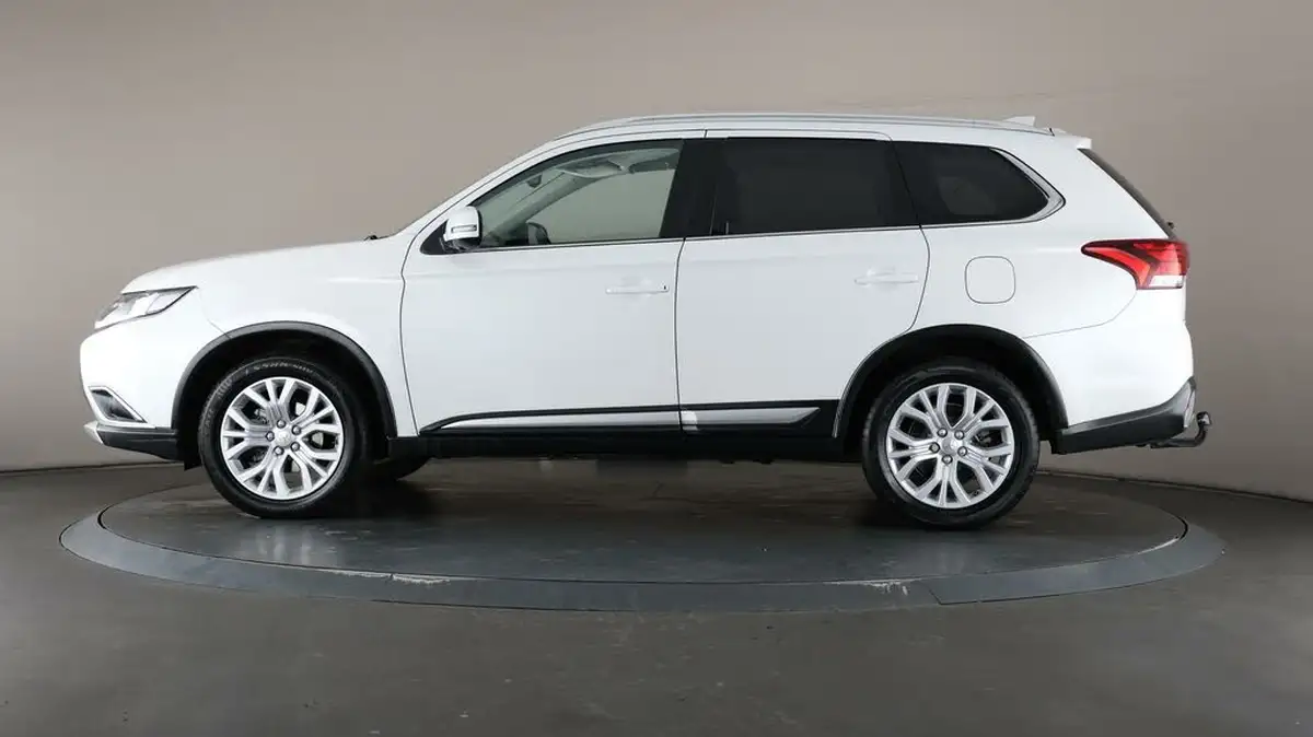 2018-mitsubishi-outlander-22di-d-4-leather-big-27