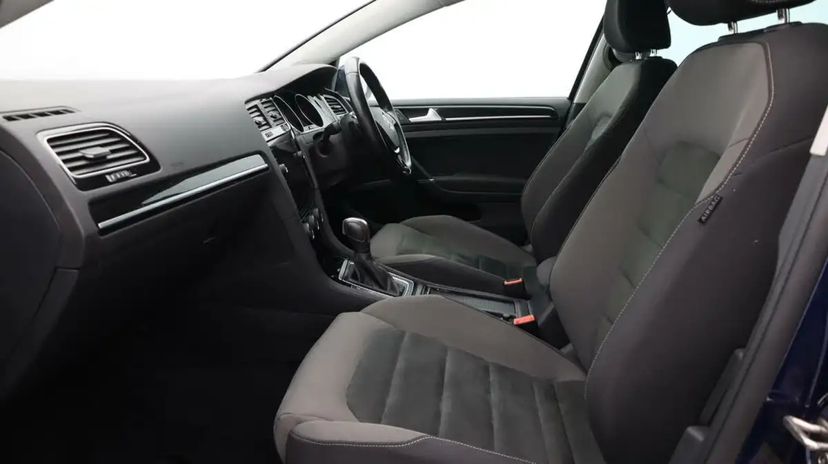2020-volkswagen-golf-20tdi-gt-edition-estate-dsg-big-14