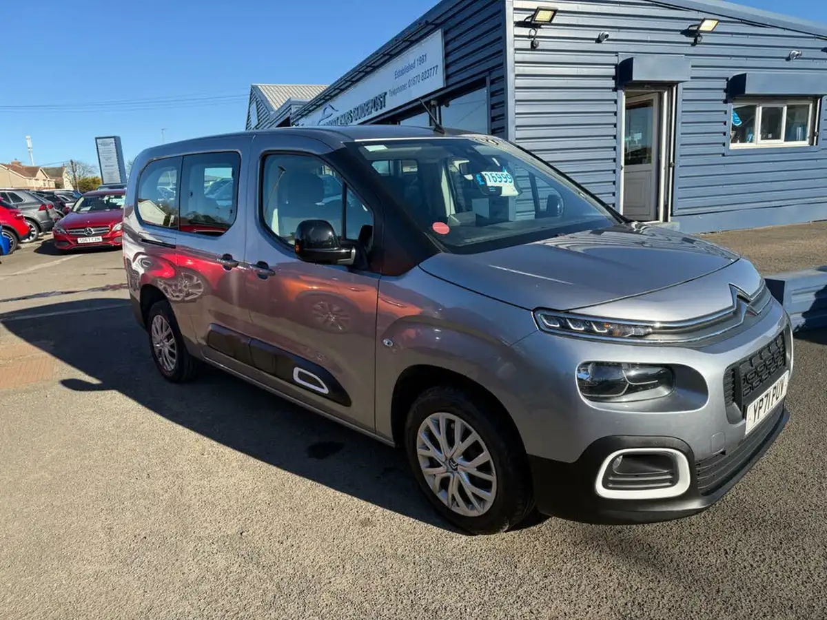 2022-citroen-berlingo-15bluehdi-feel-xl-size-100ps-big-38