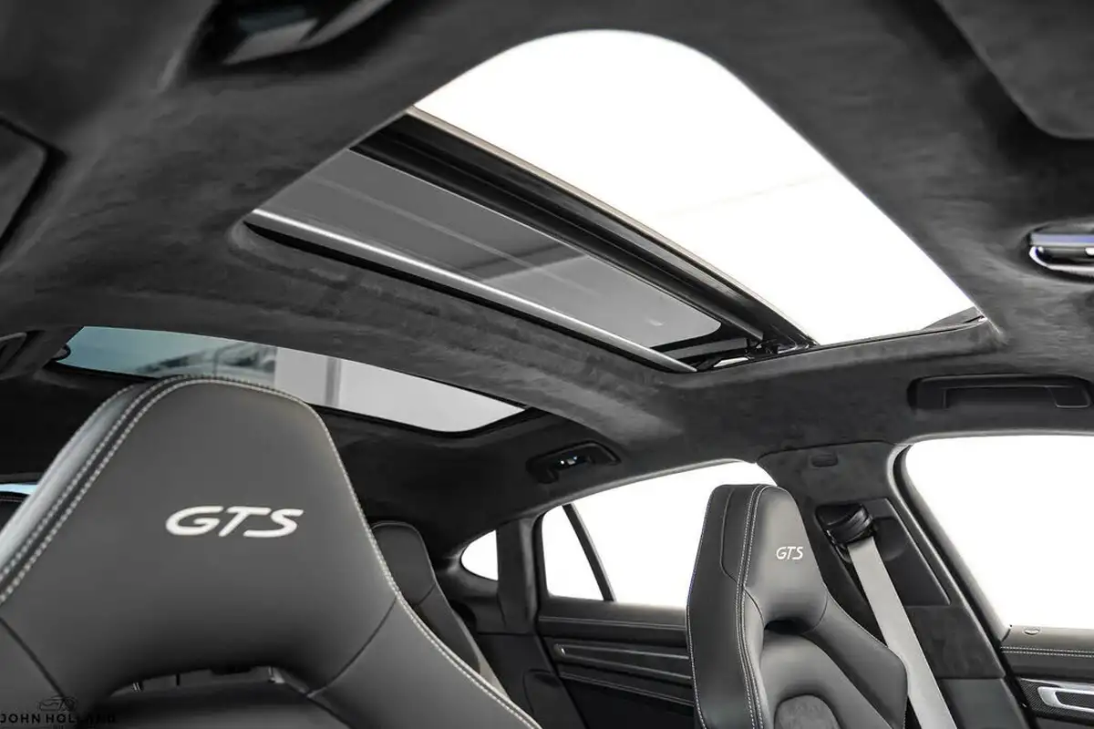 2023-porsche-panamera-40-gts-hatchback-big-10