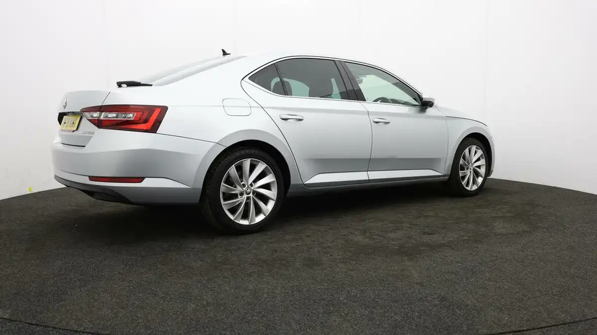 2018-skoda-superb-14-tsi-act-se-l-executive-hatchback-dsg-big-25