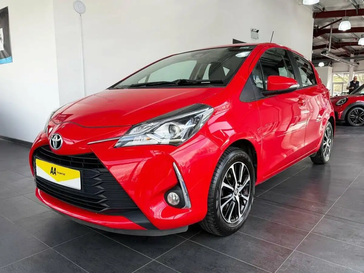 2019-toyota-yaris-15-vvt-i-icon-tech-111bhp-1496cc-big-4