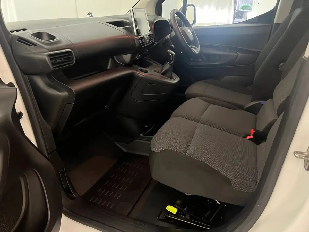 2021-citroen-berlingo-15bluehdi-650-enterprise-big-13