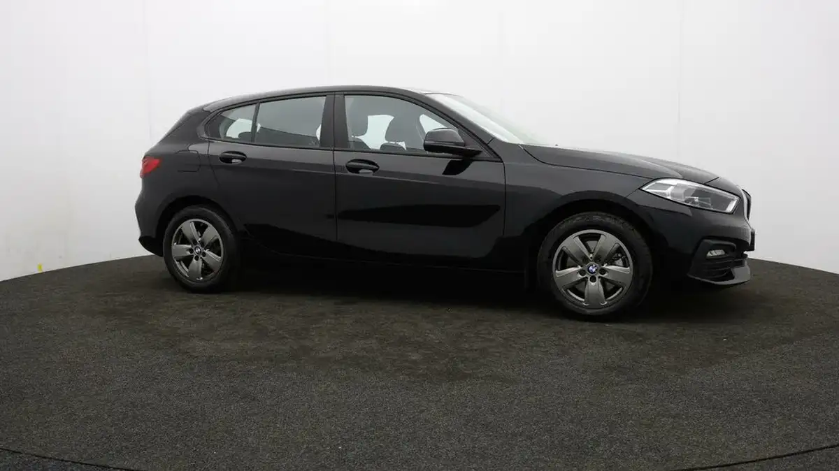 2021-bmw-1-series-15-118i-se-lcp-big-33