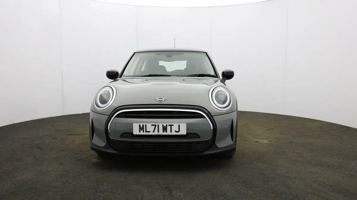 2021-mini-cooper-15-cooper-classic-hatchback-3d-big-33
