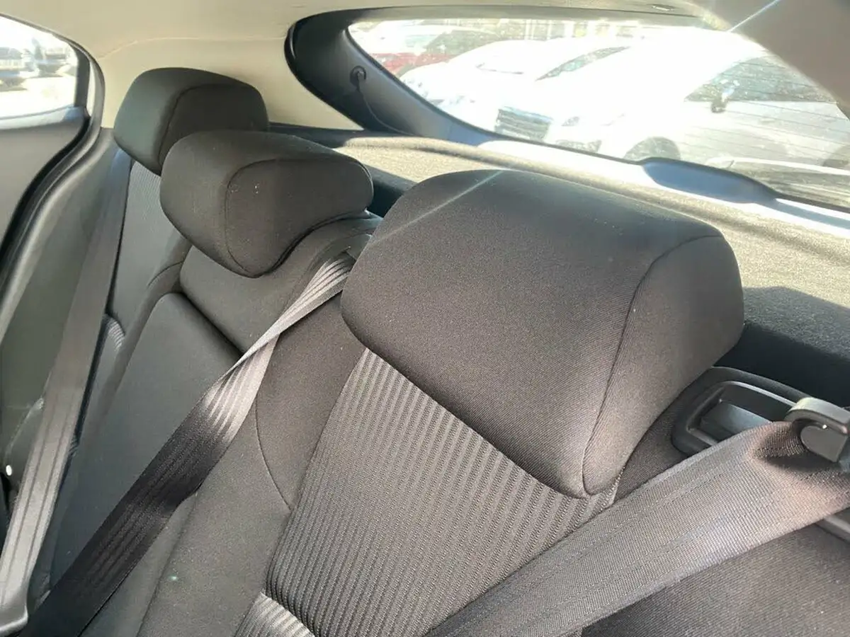 2015-mazda-mazda3-20-se-l-nav-hatchback-5d-big-23