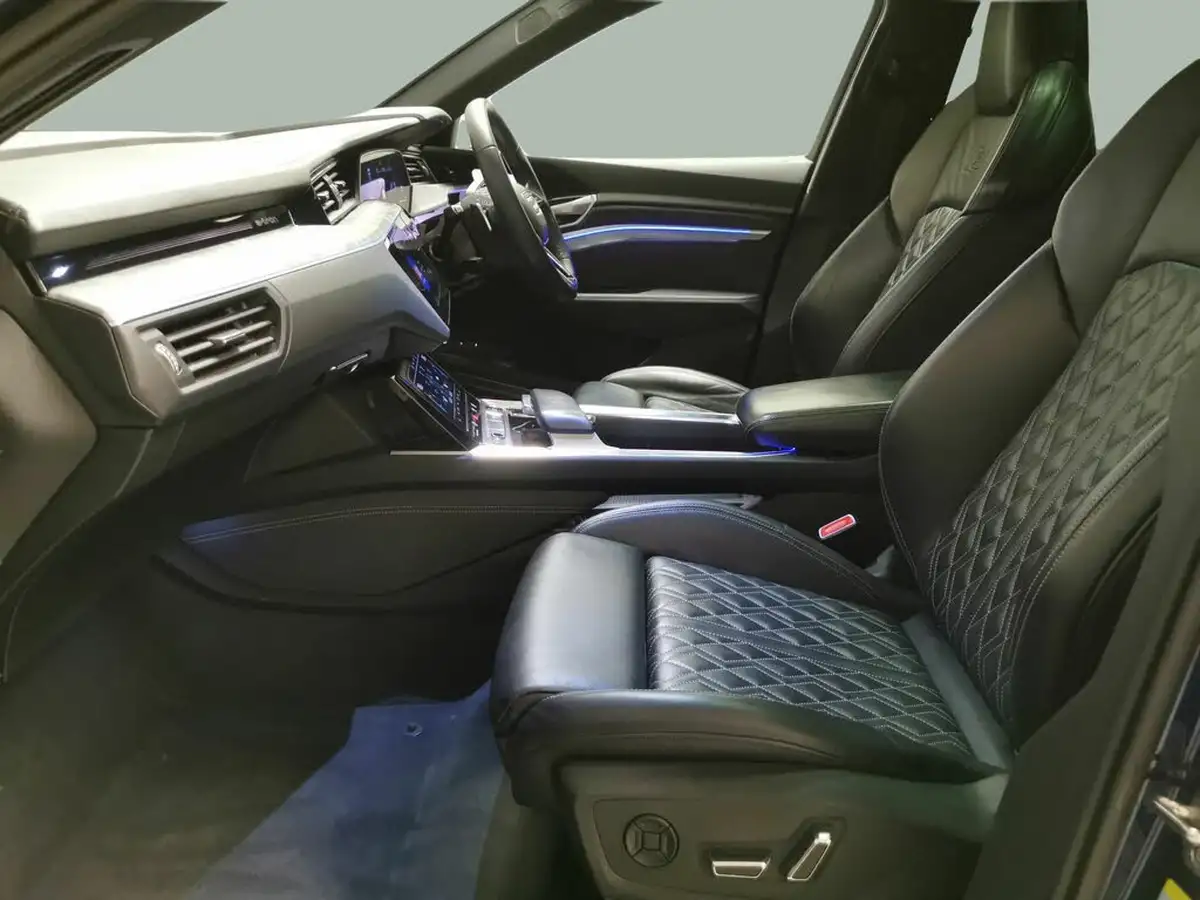 2022-audi-e-tron-e-station-wagon-big-1