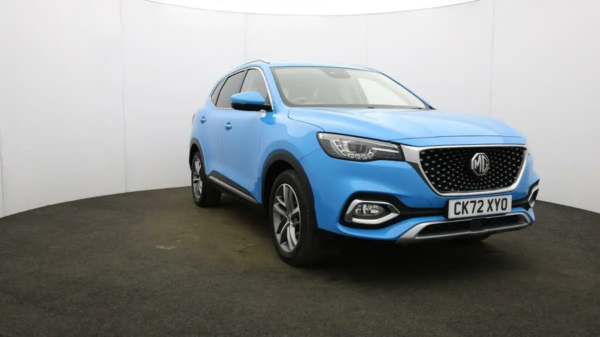2022-mg-hs-15t-gdi-exclusive-162ps-big-38