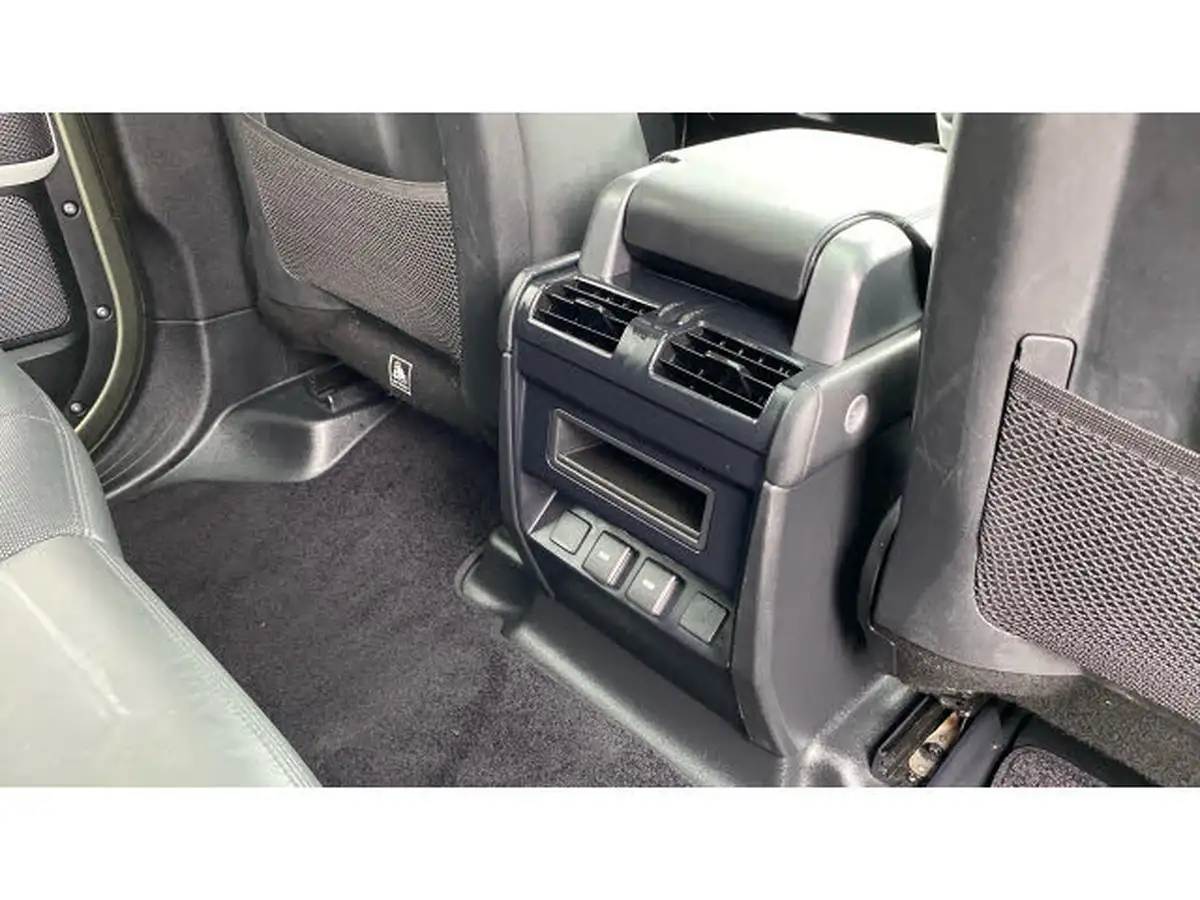 2023-land-rover-110-defender-20-p400e-x-dynamic-hse-big-17