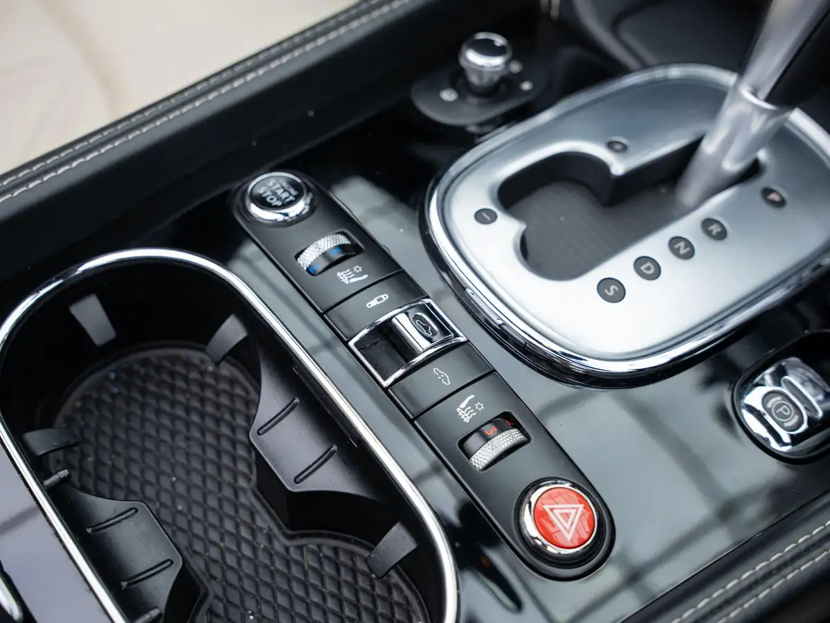 2013-bentley-continental-40-gtc-v8-big-21