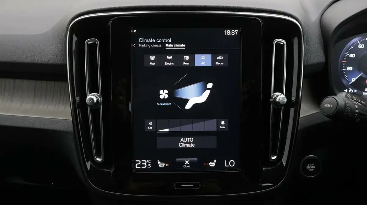 2020-volvo-xc40-20-t4-inscription-pro-big-11
