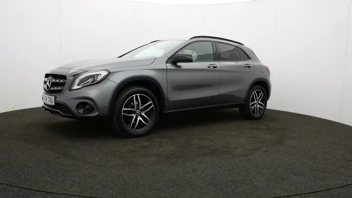 2019-mercedes-benz-gla-class-16-gla-180-urban-edition-ss-big-55