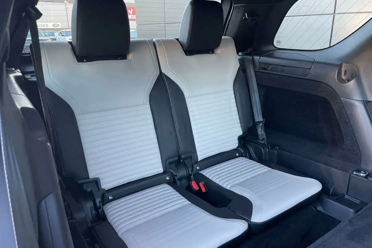2022-land-rover-discovery-30-d300-r-dynamic-se-big-20