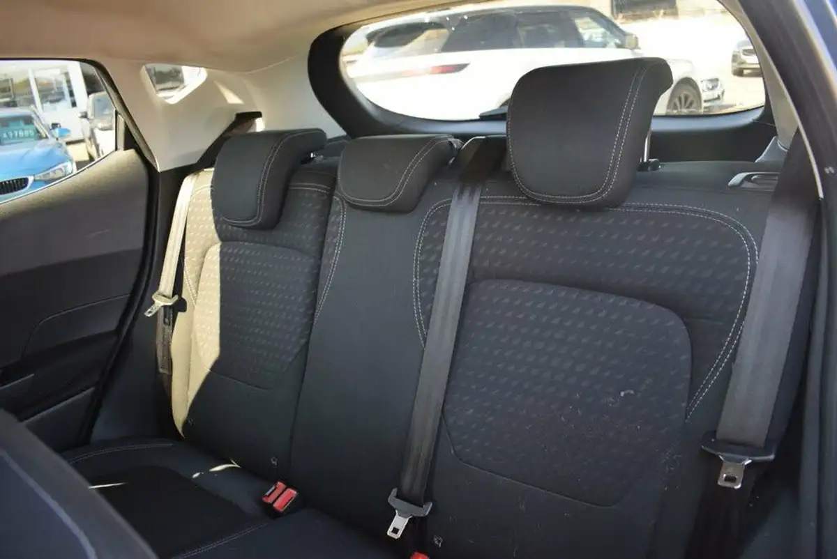 2019-ford-fiesta-10t-titanium-125ps-5d-big-8
