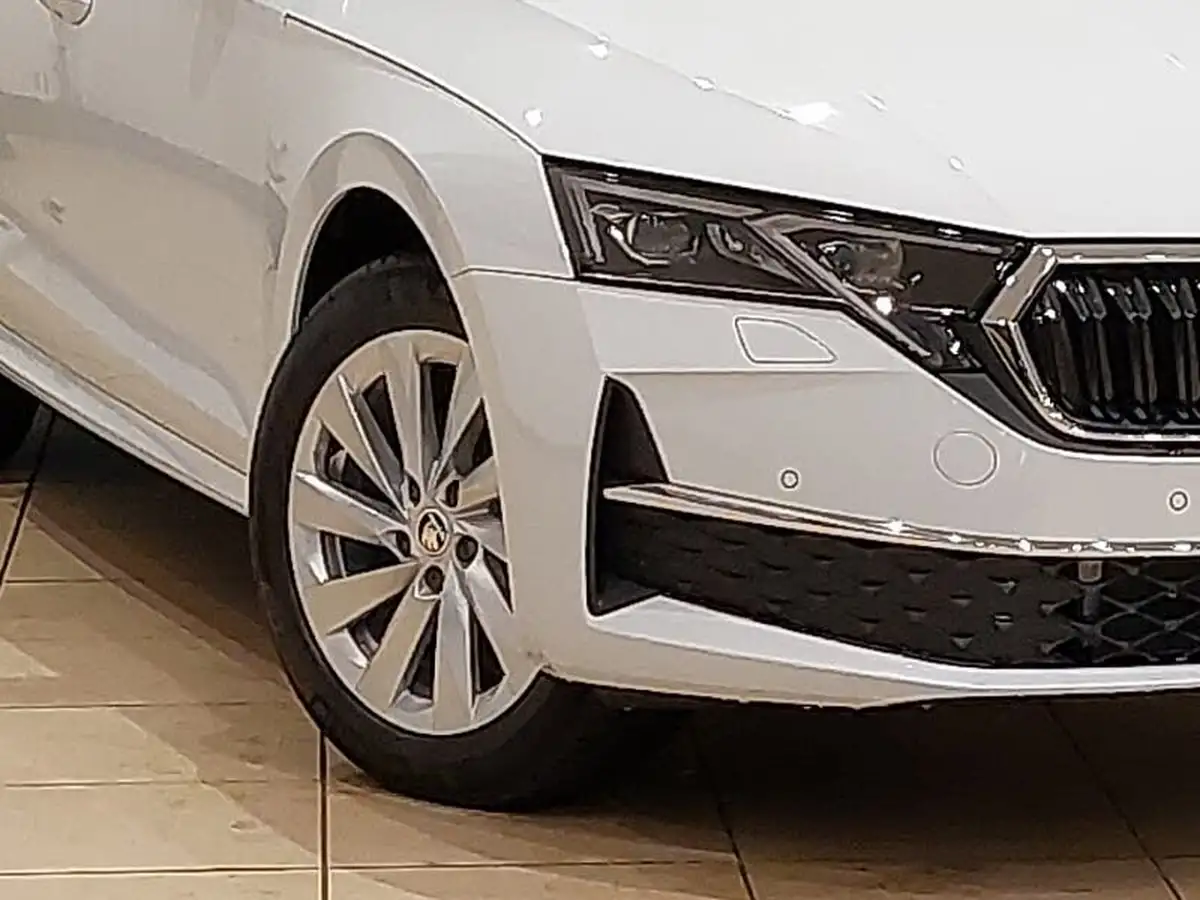 2024-skoda-octavia-15-tsi-e-tec-first-edition-estate-big-8