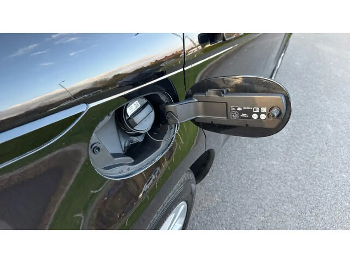 2024-land-rover-range-rover-evoque-15-p300e-s-big-21