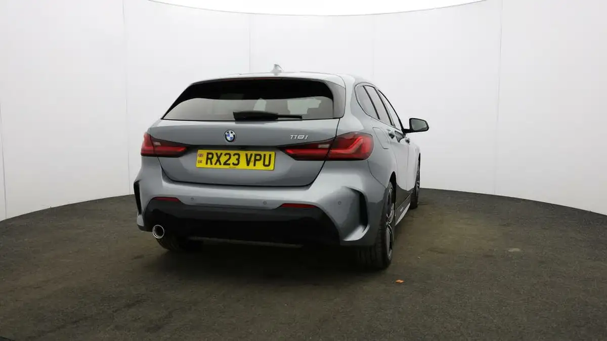 2023-bmw-1-series-15-118i-m-sport-lcp-big-52