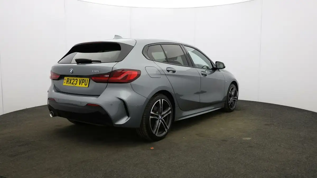 2023-bmw-1-series-15-118i-m-sport-lcp-big-6