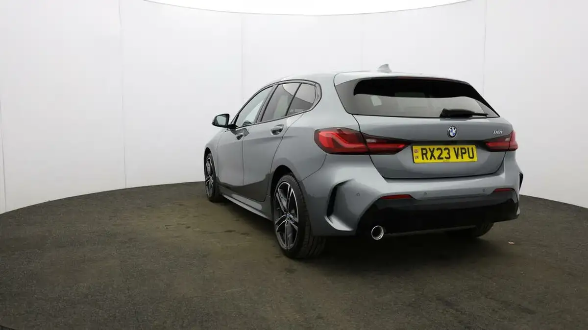 2023-bmw-1-series-15-118i-m-sport-lcp-big-24