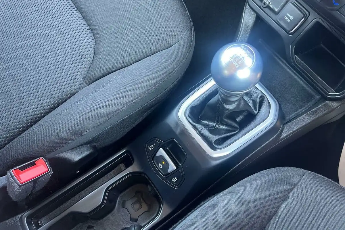 2022-jeep-renegade-10-gse-night-eagle-big-29