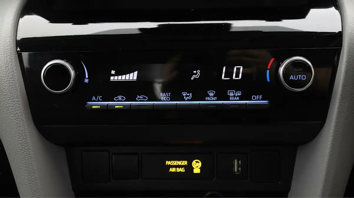 2021-toyota-yaris-cross-15-vvt-i-icon-big-11