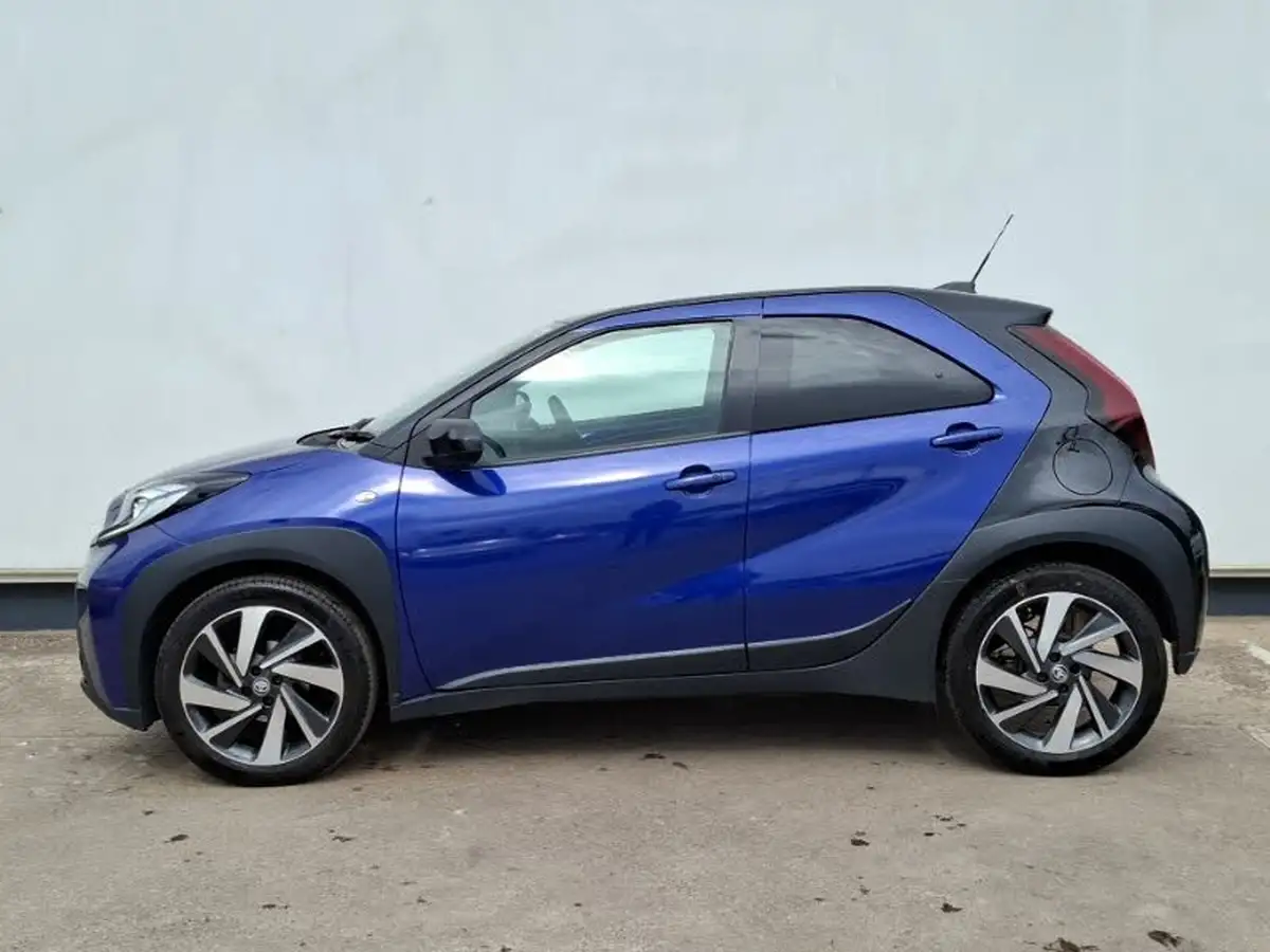2022-toyota-aygo-x-10-vvt-i-exclusive-cvt-big-3